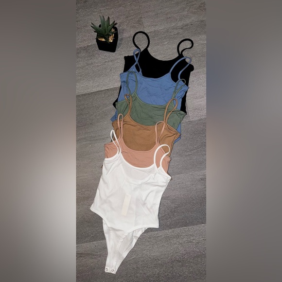 BASIC CLOUD/SKY BLUE RIBBED SKINNY STRAP CAMI THONG BODYSUIT - Picture 3 of 3